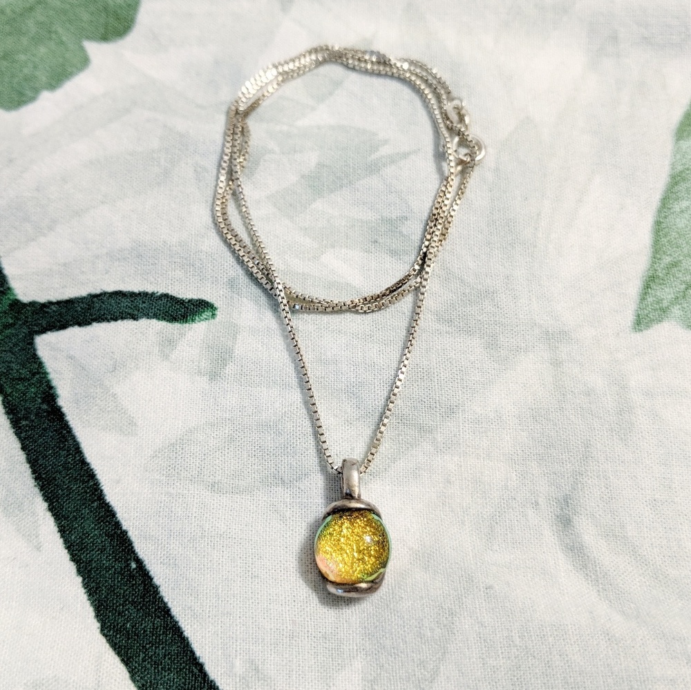 Glittering Golden Stone Necklace